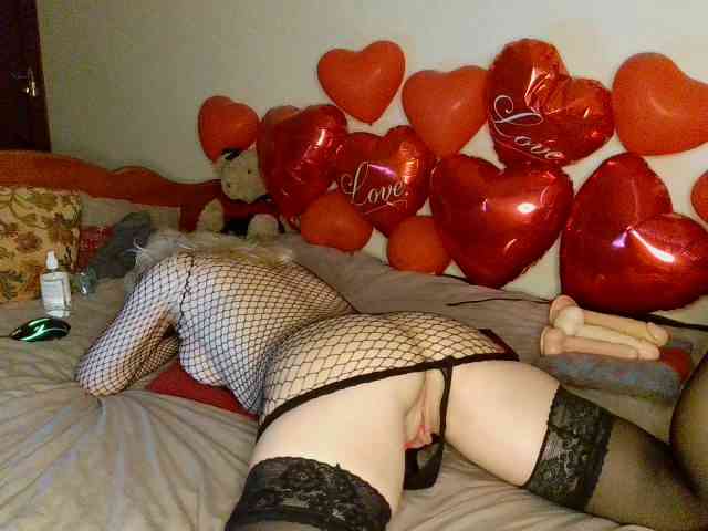 HoneyLuna7 webcam