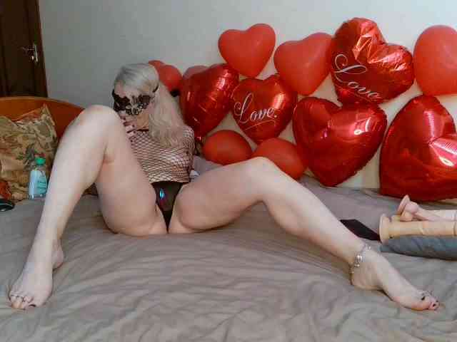 HoneyLuna7 webcam