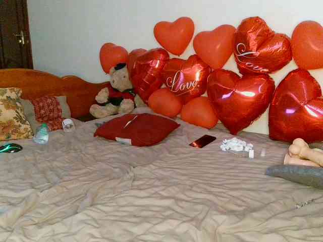 HoneyLuna7 webcam