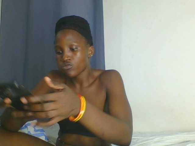 Smilingbeibylove live cam on BongaCams