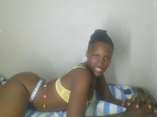 Smilingbeibylove live cam on BongaCams