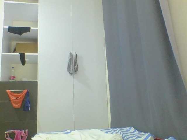 Smilingbeibylove live webcam show