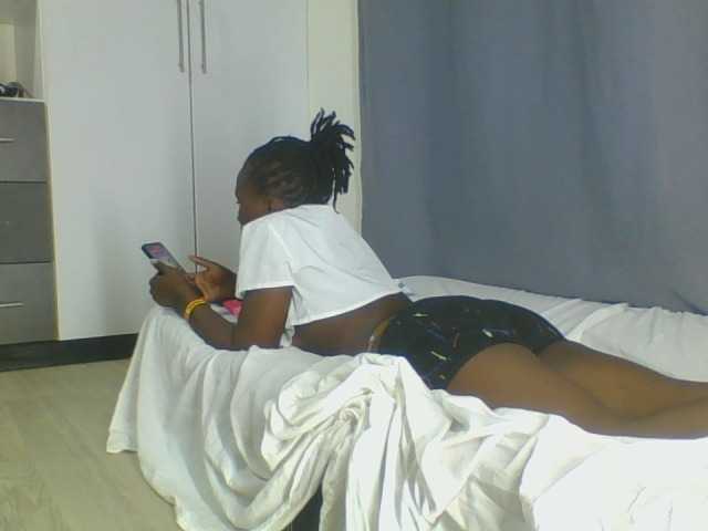 Smilingbeibylove live cam on BongaCams