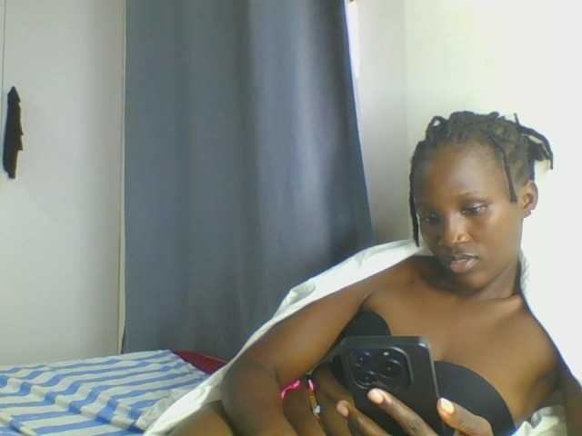 Smilingbeibylove live cam on BongaCams