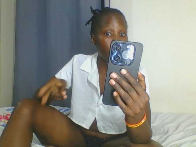 Smilingbeibylove live cam on BongaCams