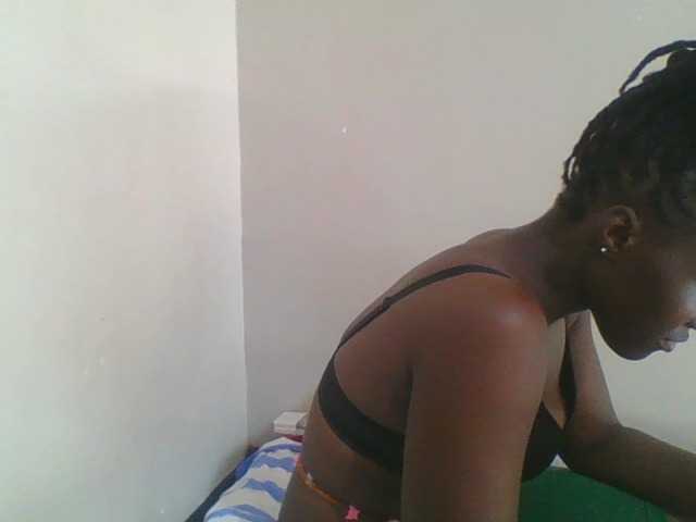 Smilingbeibylove live cam on BongaCams