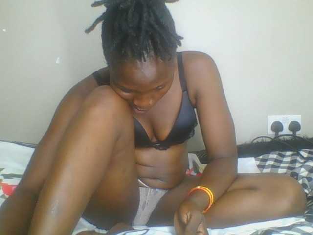 Smilingbeibylove live cam on BongaCams