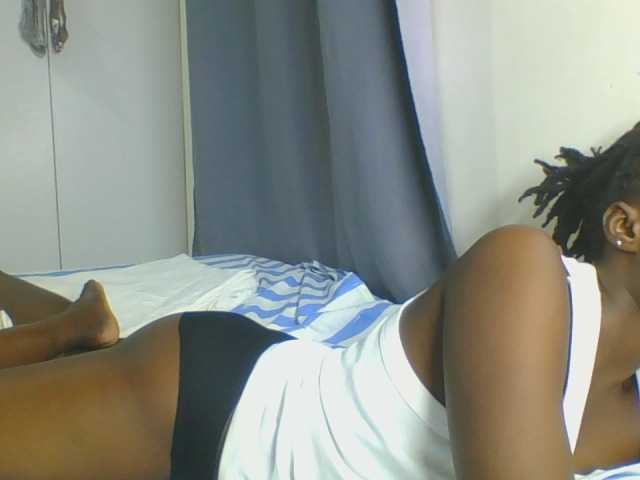 Smilingbeibylove live webcam show