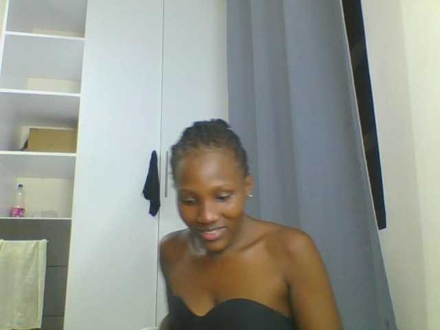 Smilingbeibylove live cam on BongaCams