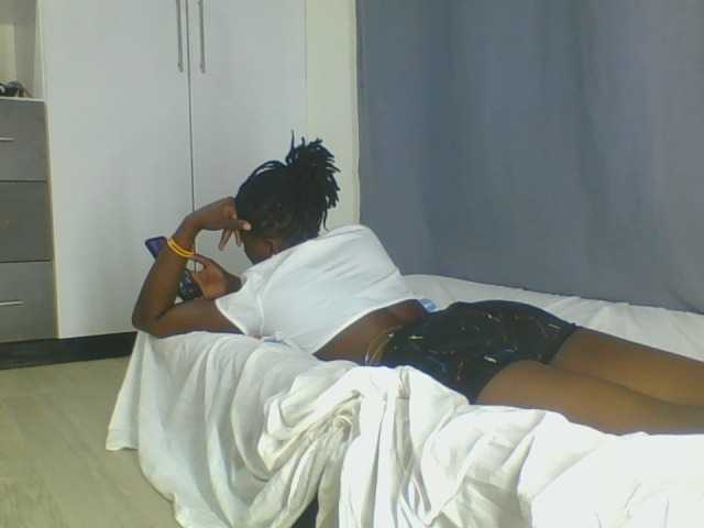 Smilingbeibylove live cam on BongaCams