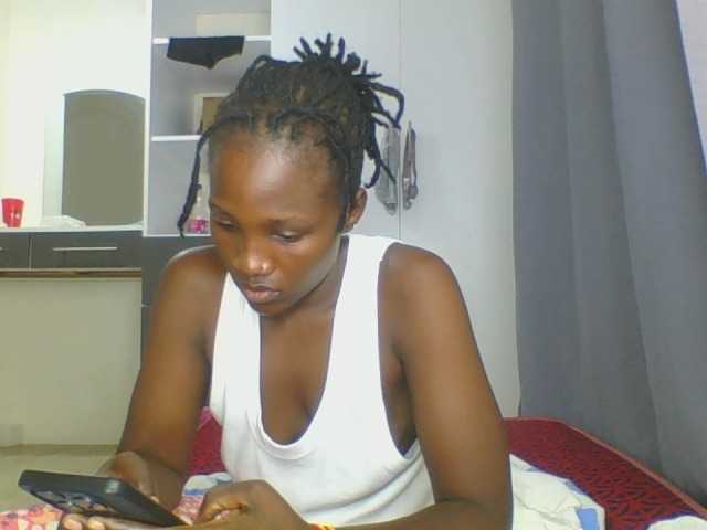 Smilingbeibylove live webcam show