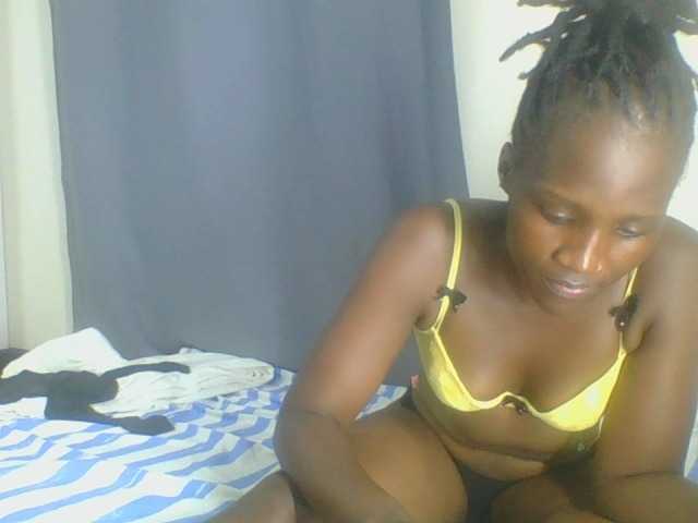 Smilingbeibylove live cam on BongaCams