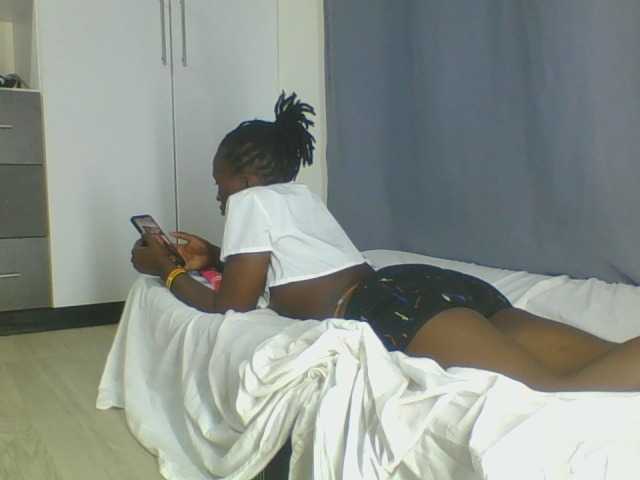 Smilingbeibylove live cam on BongaCams