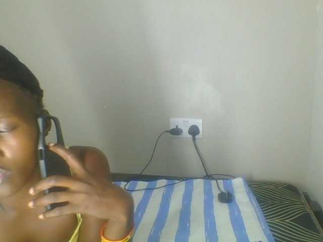 Smilingbeibylove live cam on BongaCams