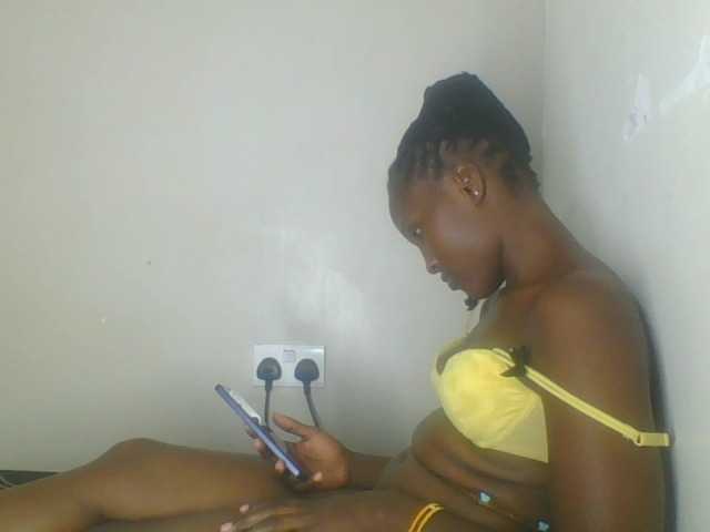 Smilingbeibylove live cam on BongaCams