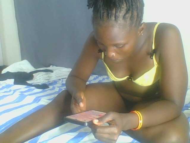 Smilingbeibylove live cam on BongaCams