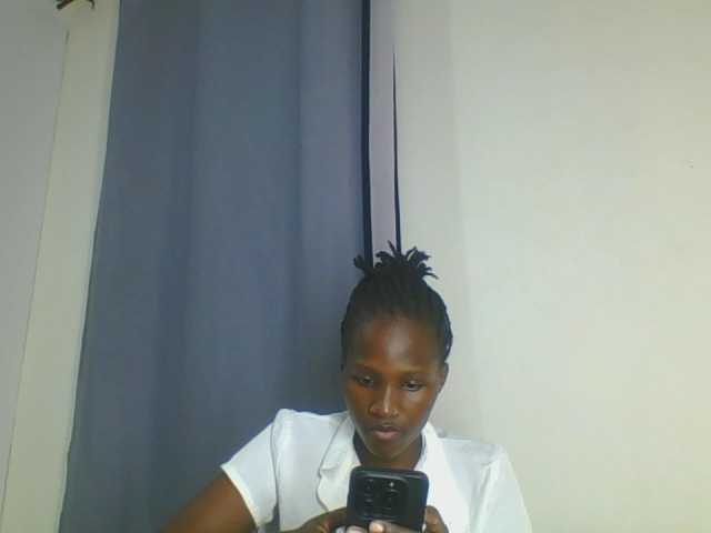 Smilingbeibylove live cam on BongaCams