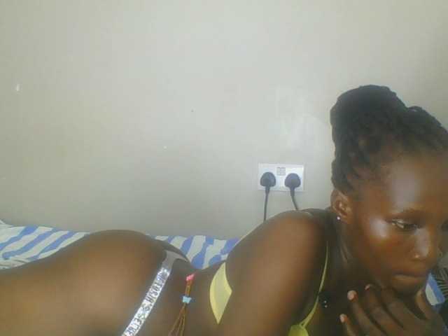Smilingbeibylove live cam on BongaCams