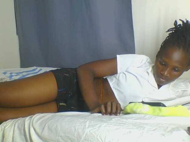 Smilingbeibylove live cam on BongaCams