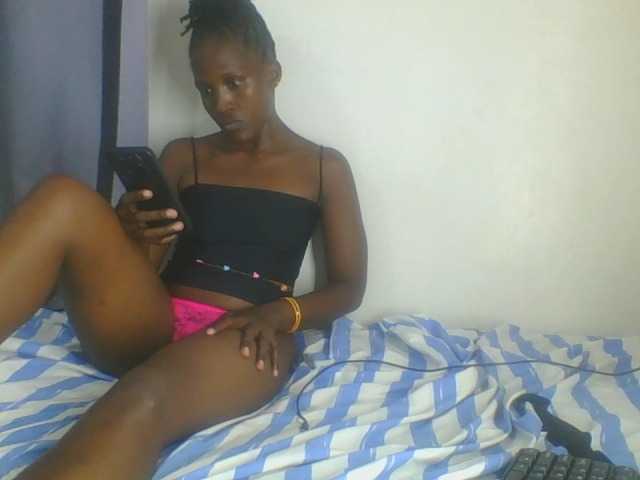Smilingbeibylove live cam on BongaCams