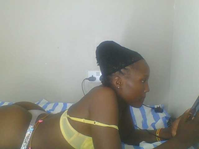 Smilingbeibylove live cam on BongaCams
