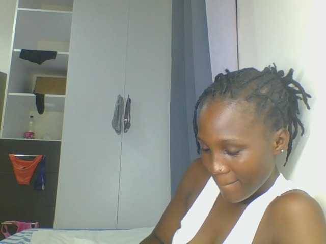 Smilingbeibylove live cam on BongaCams