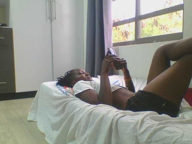 Smilingbeibylove live cam on BongaCams