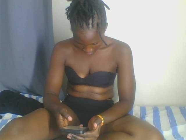 Smilingbeibylove live cam on BongaCams