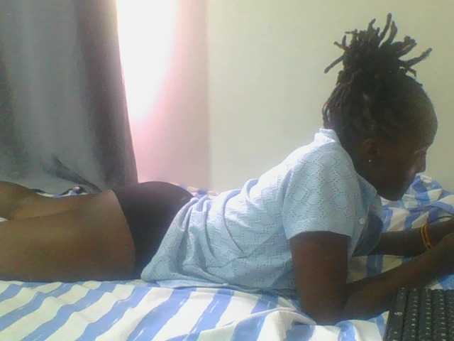 Smilingbeibylove live cam on BongaCams