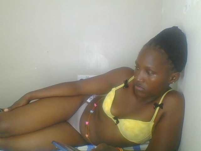 Smilingbeibylove live cam on BongaCams