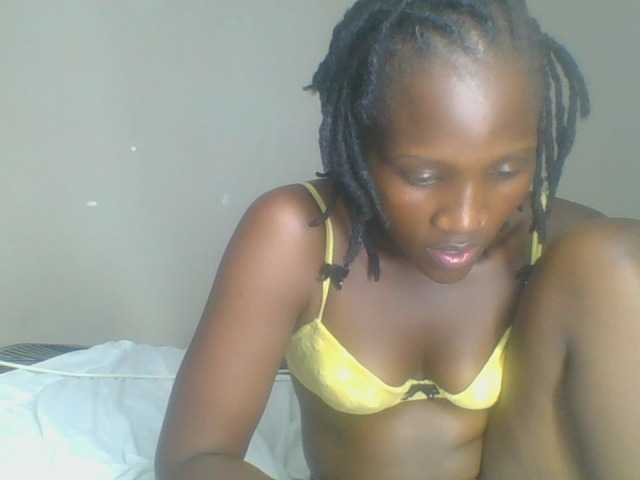 Smilingbeibylove live cam on BongaCams