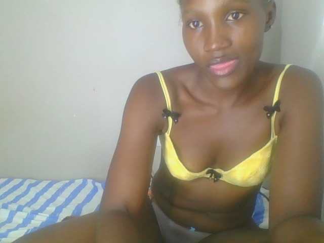 Smilingbeibylove live cam on BongaCams