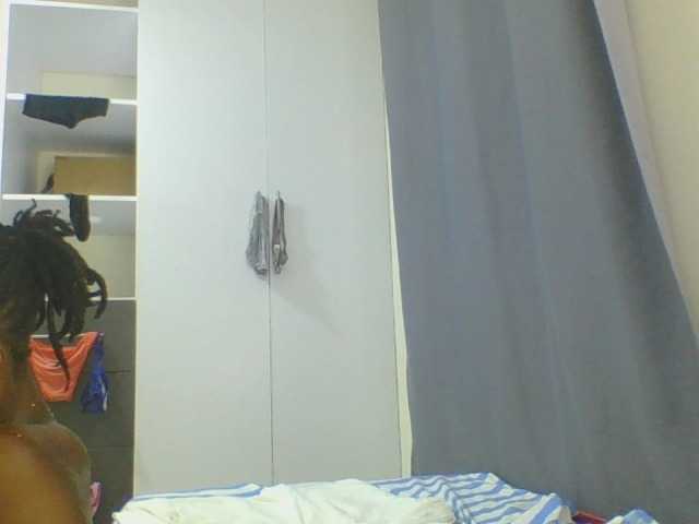 Smilingbeibylove live webcam show