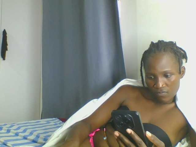 Smilingbeibylove live webcam show