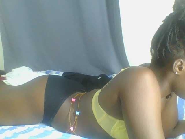 Smilingbeibylove live cam on BongaCams