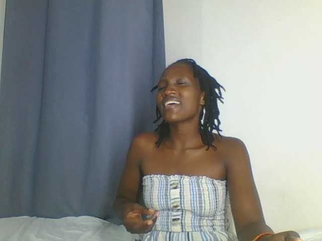 Smilingbeibylove live cam on BongaCams