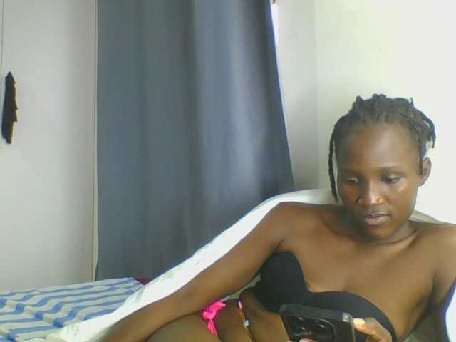 Smilingbeibylove live cam on BongaCams