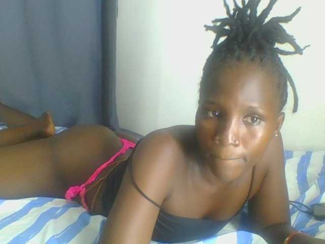 Smilingbeibylove live cam on BongaCams
