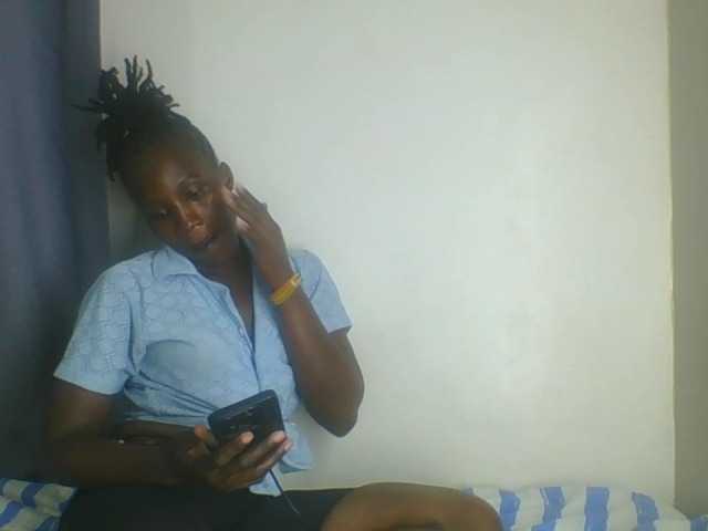 Smilingbeibylove live cam on BongaCams