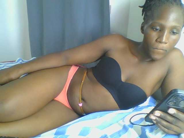 Smilingbeibylove live cam on BongaCams