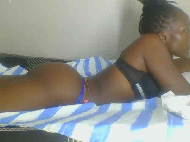 Smilingbeibylove webcam