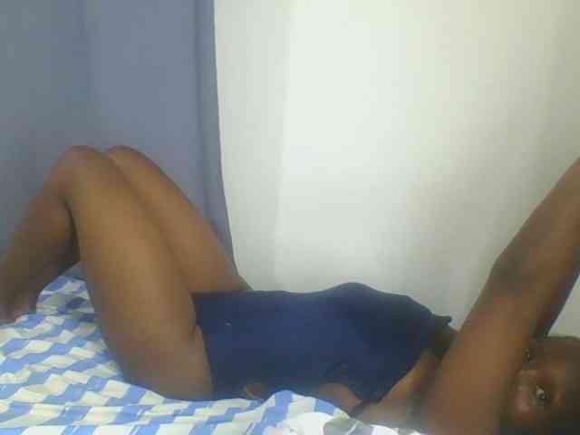 Smilingbeibylove webcam