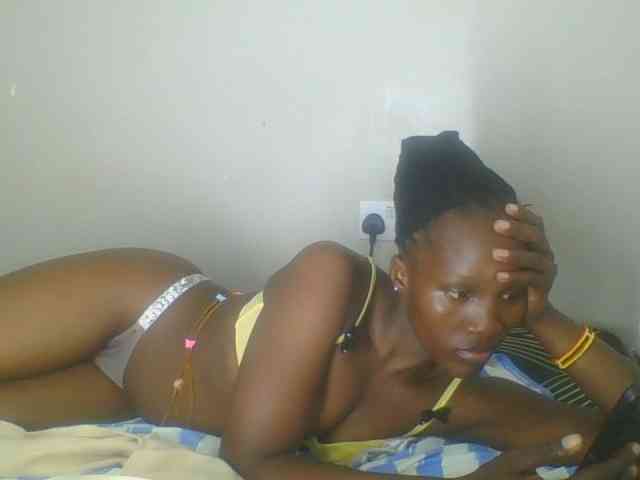Smilingbeibylove webcam