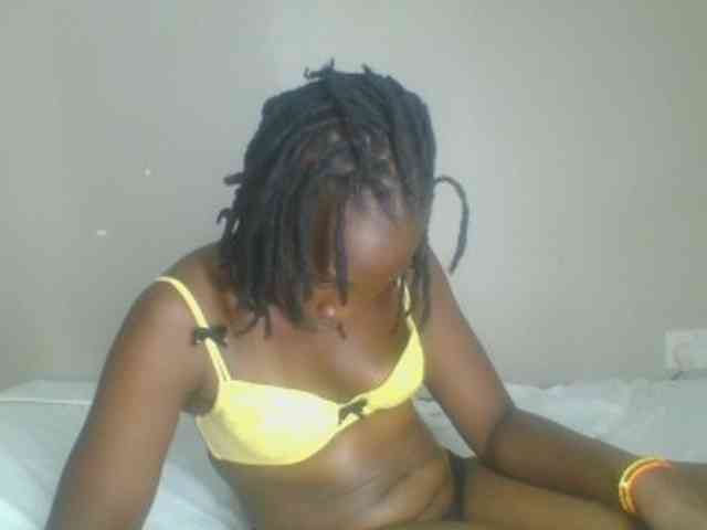 Smilingbeibylove webcam