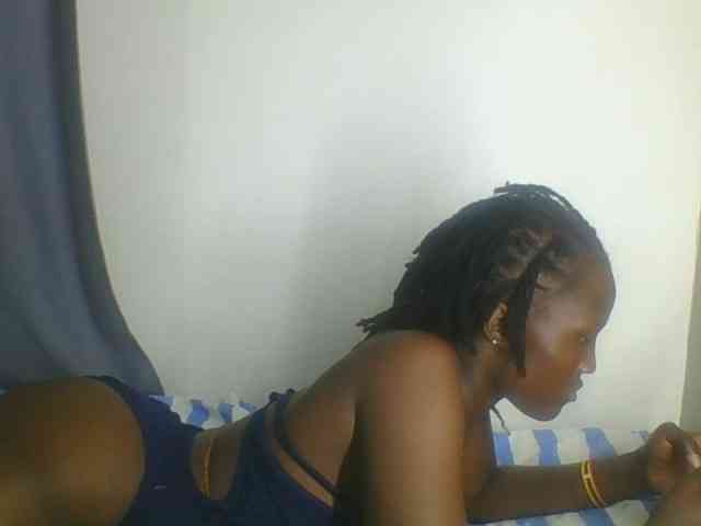 Smilingbeibylove webcam