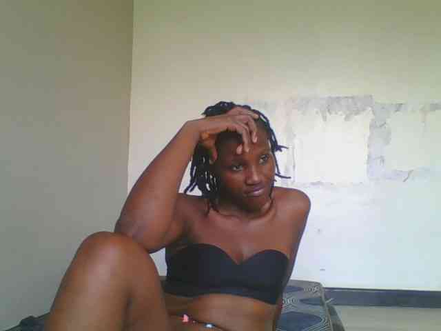 Smilingbeibylove webcam