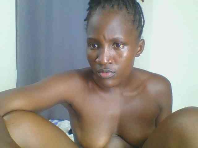Smilingbeibylove webcam