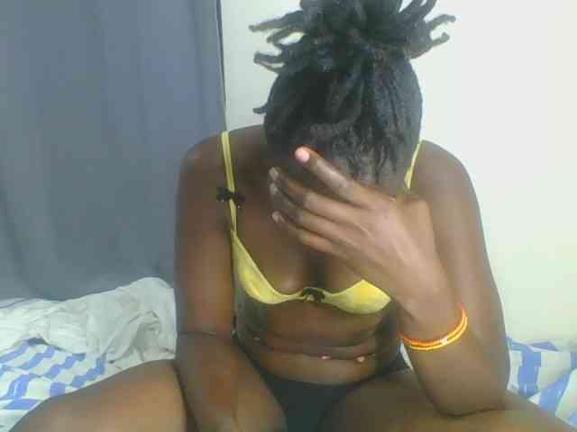 Smilingbeibylove webcam