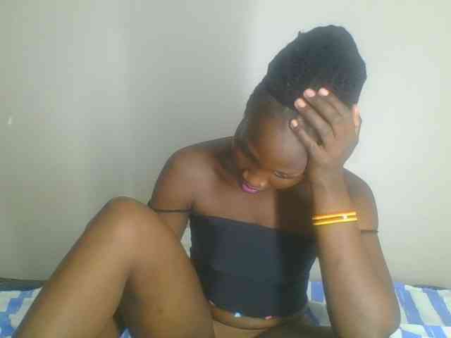 Smilingbeibylove webcam