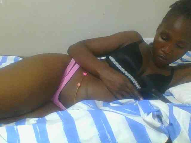 Smilingbeibylove webcam